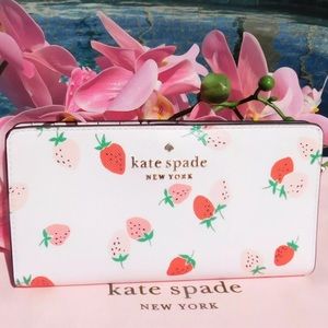 Kate spade staci wild strawberries bifold wallet